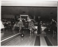 Miss Sonoma County and Miss America bowling at the Rose Bowl, Santa Rosa, California, 1959 (Digital Object)