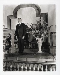 Royal Simonds at the pulpit, Petaluma, California, 1938 (Digital Object)