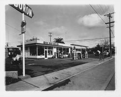 Roger &amp; Dick&#39;s Richfield Station, Santa Rosa, California, 1959 (Digital Object)
