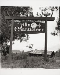 Sign pointing to Villa Chanticleer, Healdsburg, California, 1979 (Digital Object)