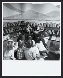 Librarian Joanne Hockett reading to Sebastopol area children, Sebastopol, California, 1977? (Digital Object)